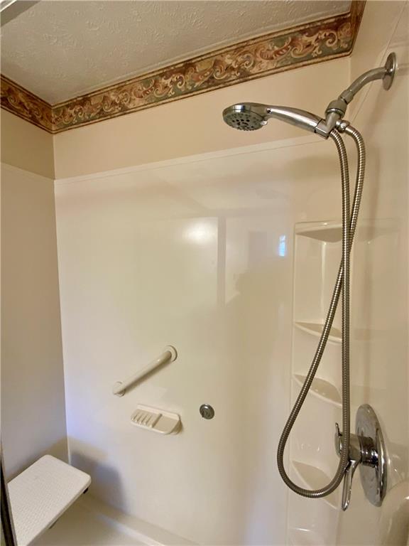 380 3rd Street, Unit 380 Beaver, PA 15009 - Photo 20 of 25 a bathroom with a shower