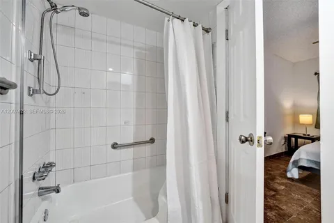 $229,900 | 455 Paradise Isle Boulevard, Unit 104, Hallandale Beach, FL 33009
