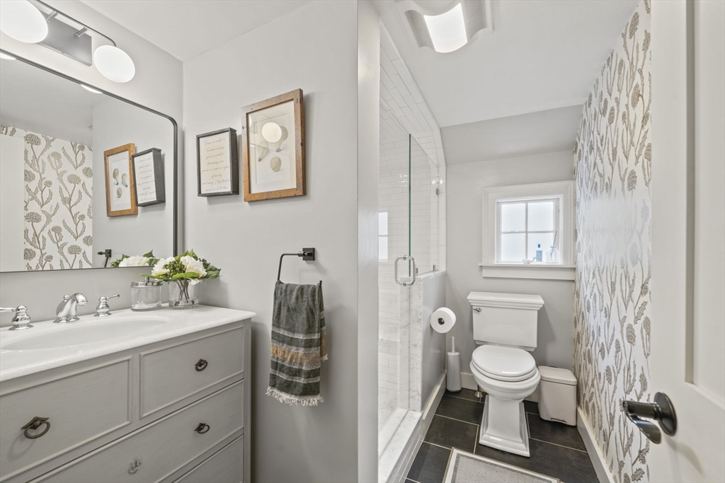 605 Main Street Hingham, MA 02043 - Photo 17 of 33