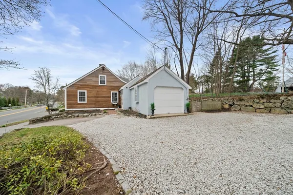 $965,000 | 605 Main Street, Hingham, MA 02043