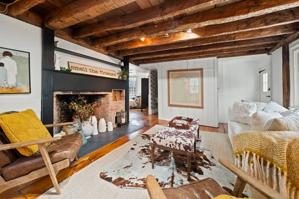 $965,000 | 605 Main Street, Hingham, MA 02043