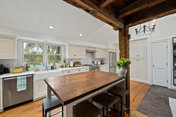 $965,000 | 605 Main Street, Hingham, MA 02043