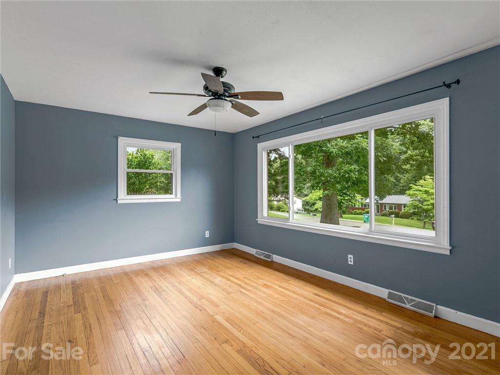 136 Homestead Road Candler, NC 28715 - Photo 11 of 30 Gallery Image 11