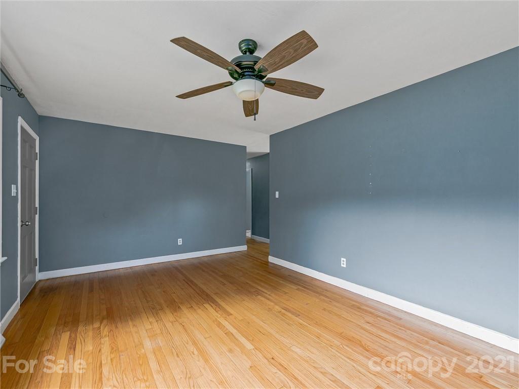 136 Homestead Road Candler, NC 28715 - Photo 12 of 30 Gallery Image 12