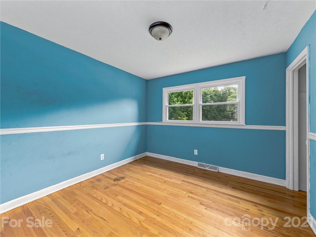 136 Homestead Road Candler, NC 28715 - Photo 20 of 30 Gallery Image 20