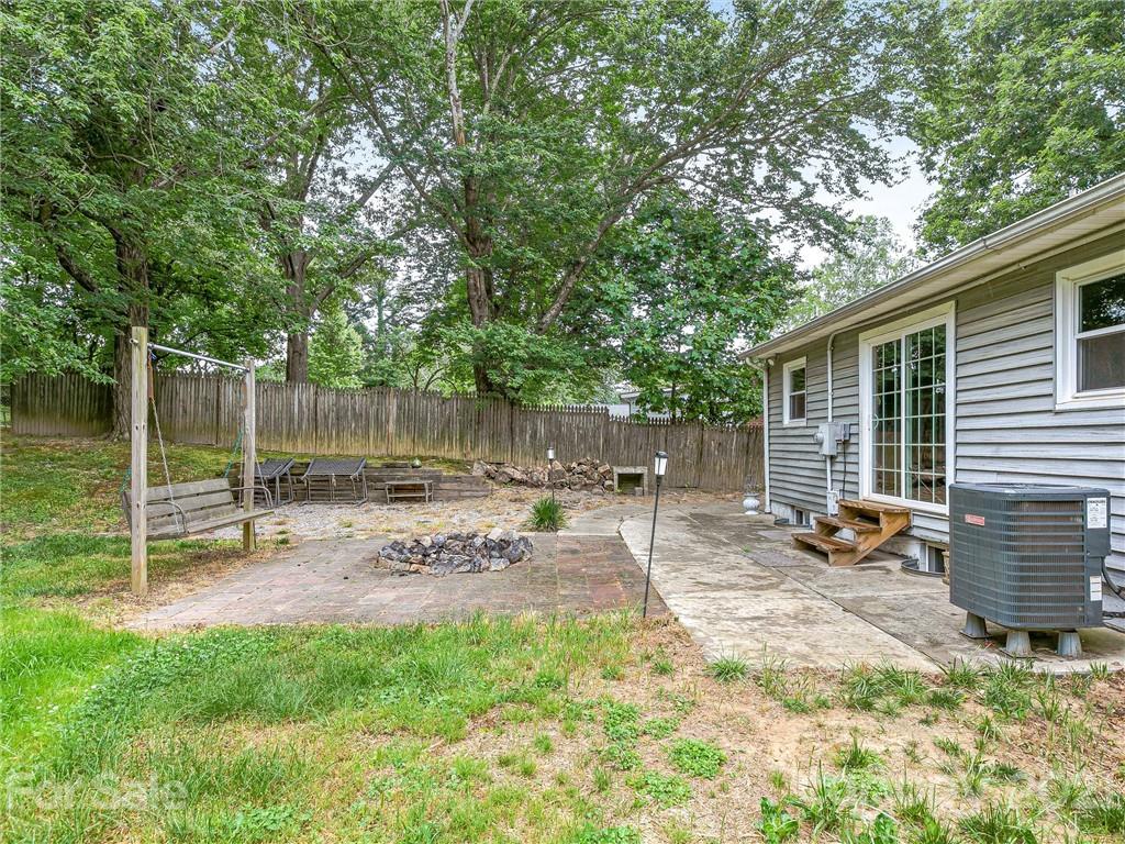 136 Homestead Road Candler, NC 28715 - Photo 8 of 30 Gallery Image 8