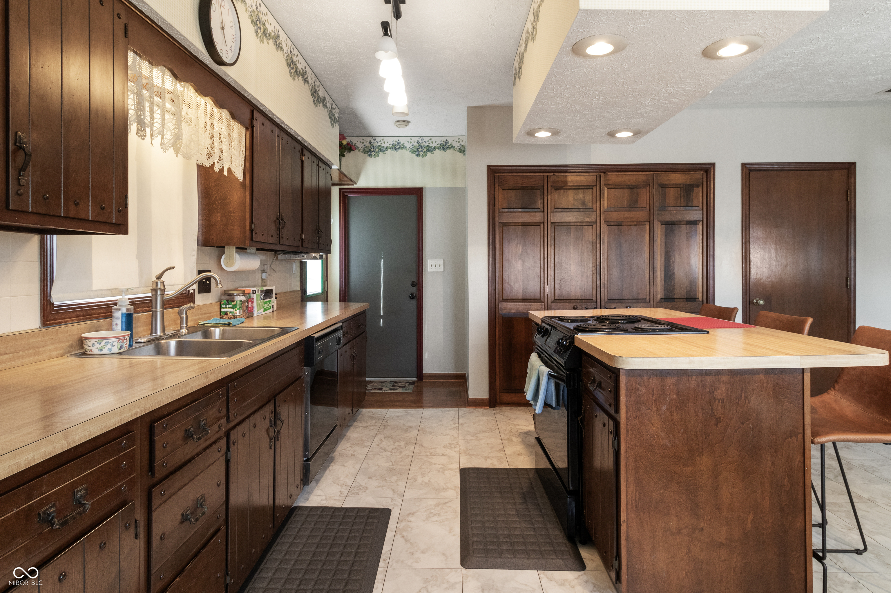 5601 Riva Ridge Drive Indianapolis, IN 46237 - Photo 9 of 43
