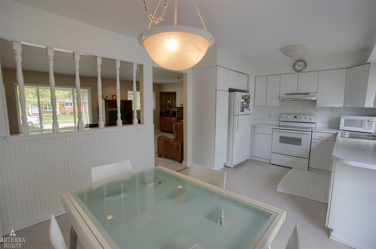2479 Milverton Road Troy, MI 48083 - Photo 10 of 32 31319619-9.JPG