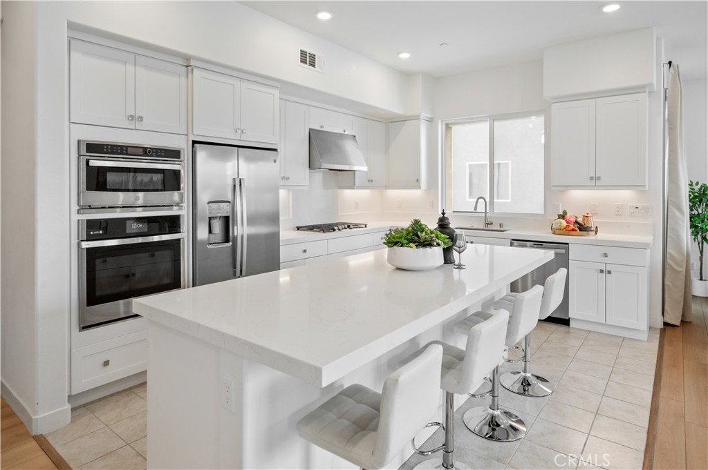 175 Sash Irvine, CA 92618 - Photo 6 of 35