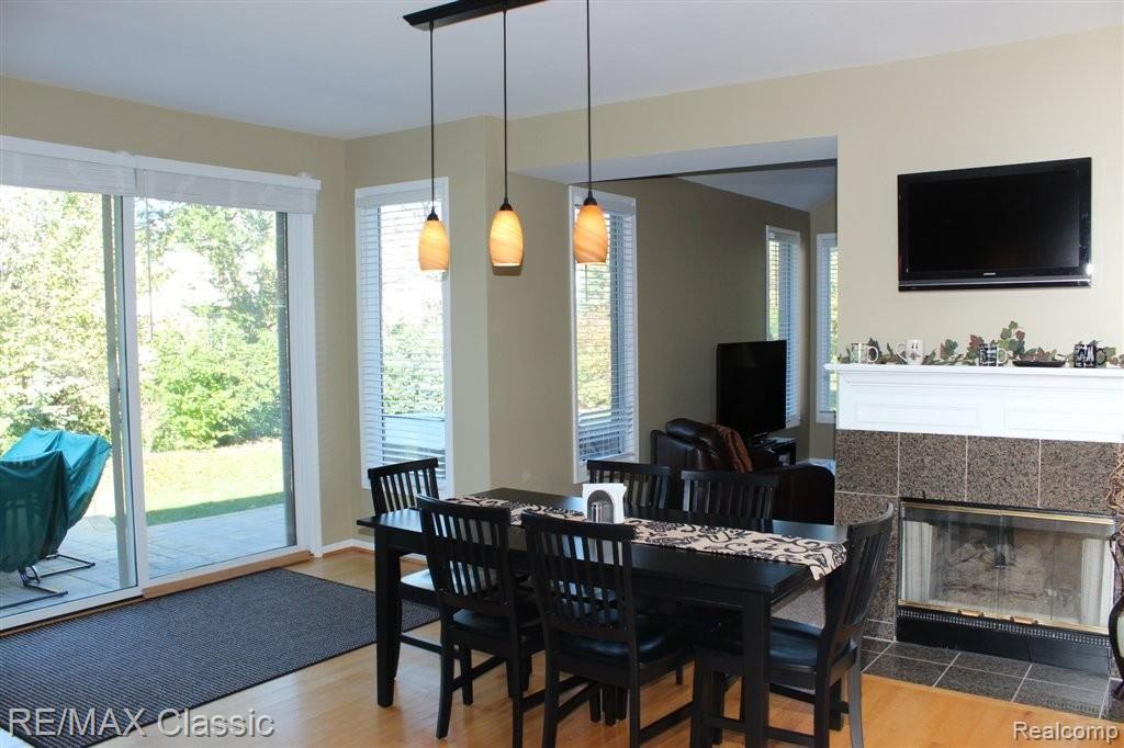47934 Pavillon Road Canton, MI 48188 - Photo 9 of 25 Nook & Fireplace