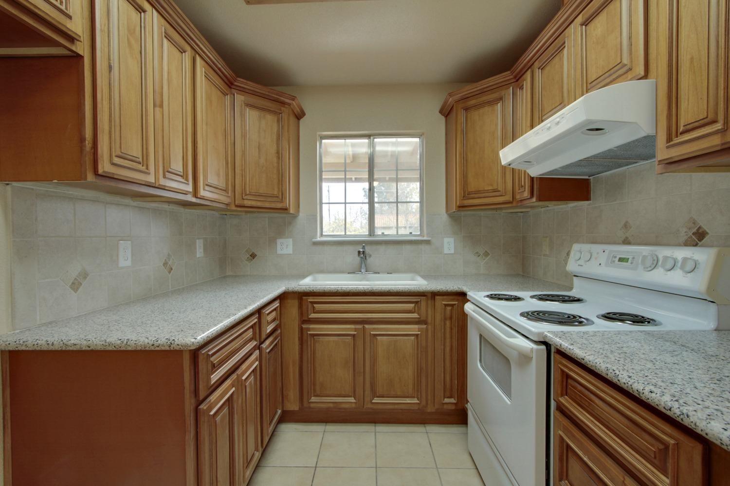 17808 Rodeo Drive Madera, CA 93638 - Photo 2 of 10 Gallery Image 2