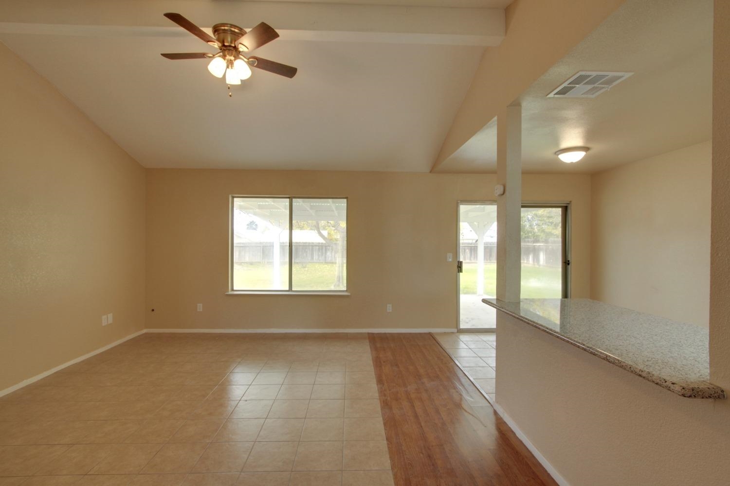 17808 Rodeo Drive Madera, CA 93638 - Photo 5 of 10 Gallery Image 5