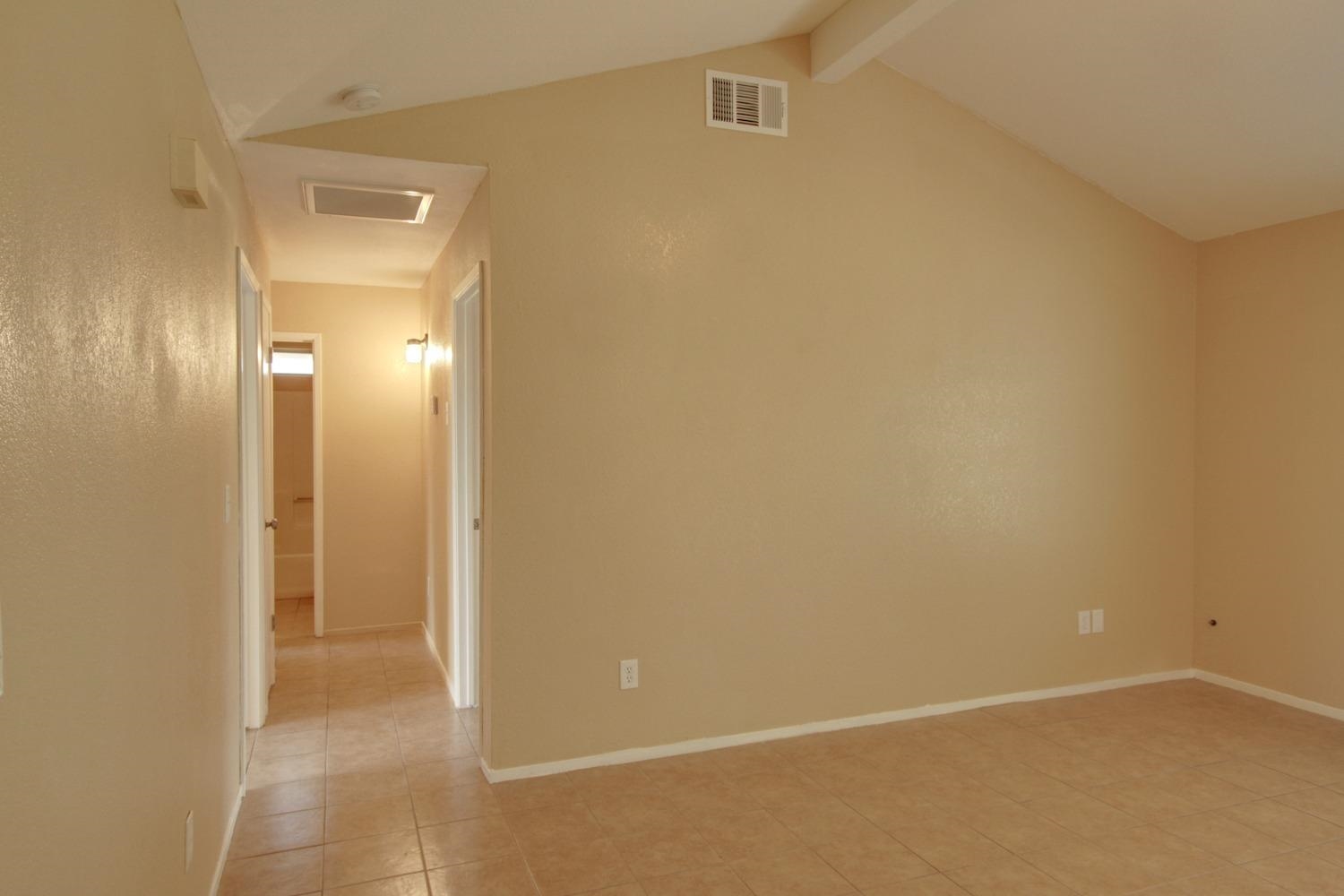 17808 Rodeo Drive Madera, CA 93638 - Photo 6 of 10 Gallery Image 6