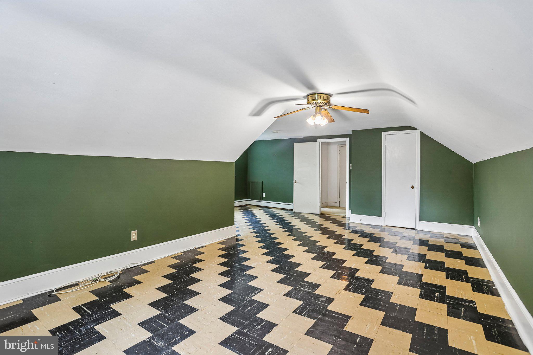 1020 Church Road Wyncote, PA 19095 - Photo 32 of 49 ...and has a side seating area.