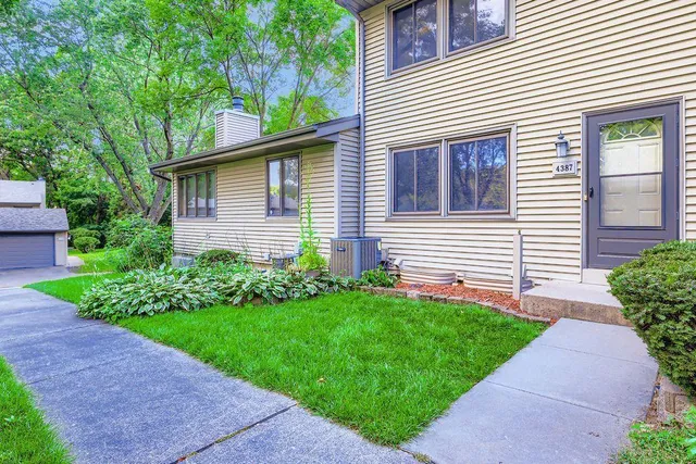 $310,000 | 4387 Arden View Drive, Arden Hills, MN 55112