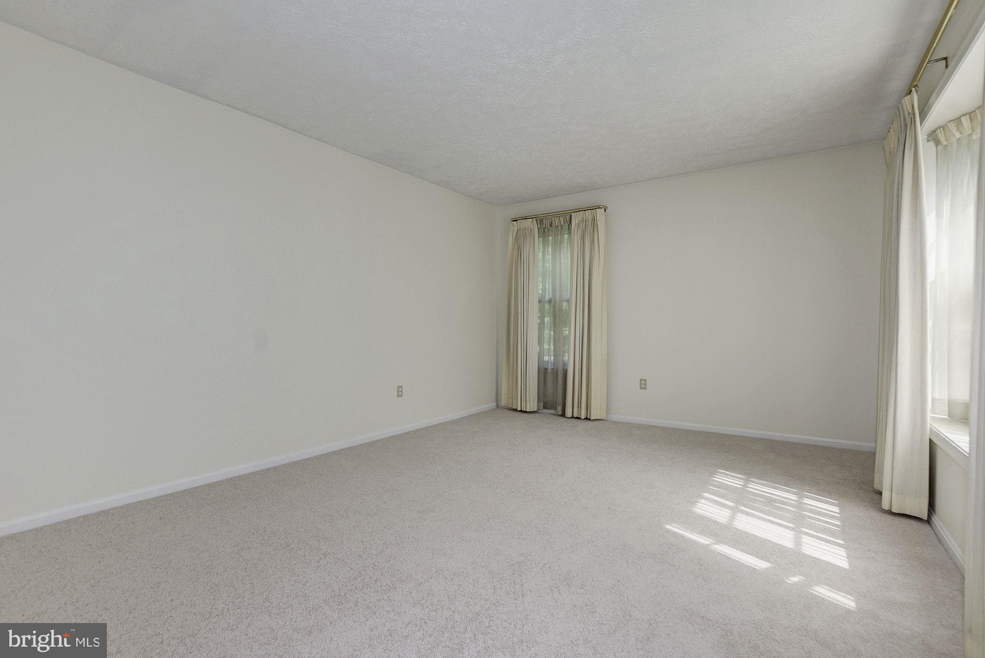 2101 Falling Creek Road Silver Spring, MD 20904 - Photo 16 of 53 Living room with bay window