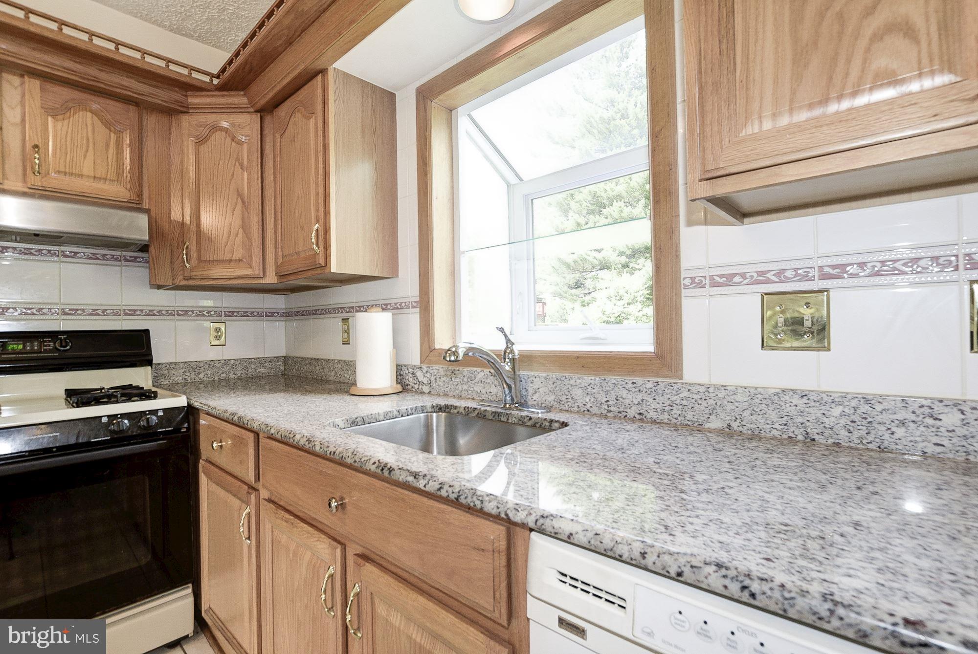 2101 Falling Creek Road Silver Spring, MD 20904 - Photo 23 of 53 Kitchen with garden window