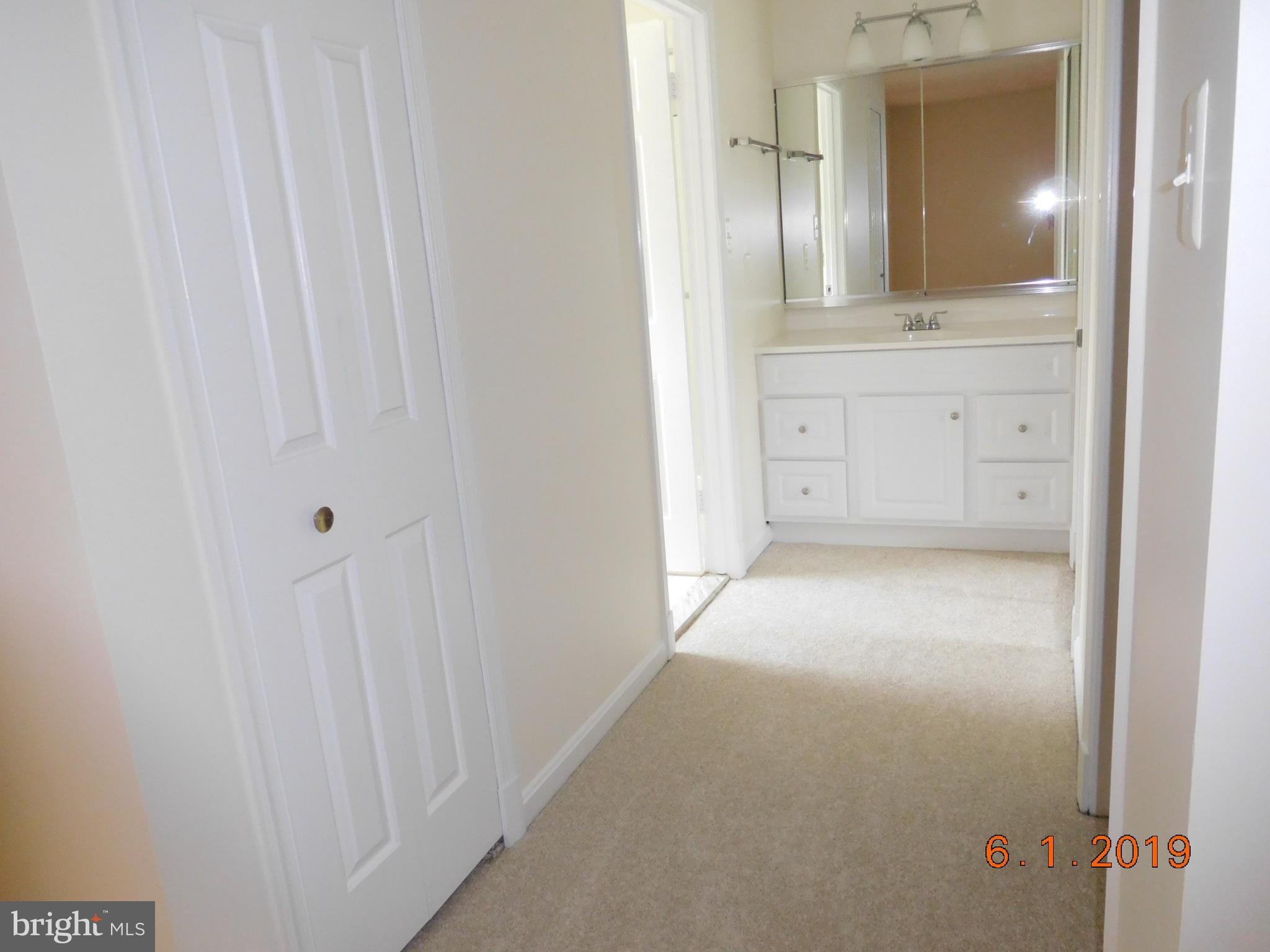 2101 Falling Creek Road Silver Spring, MD 20904 - Photo 33 of 53 hall to master full bath
