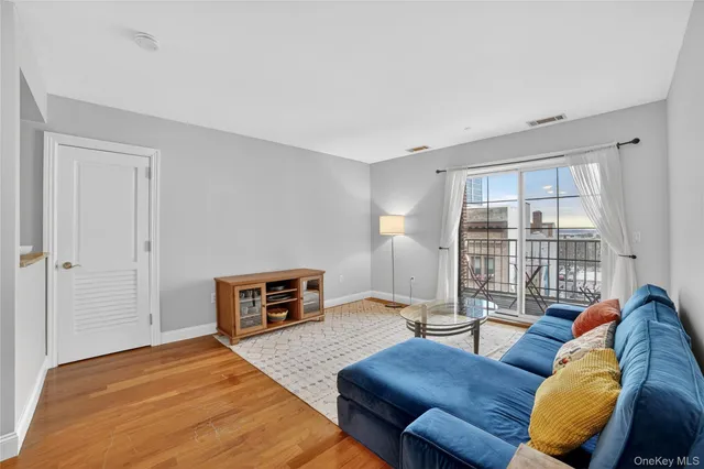 $3,000 | 543 Main Street, Unit 502, New Rochelle, NY 10801