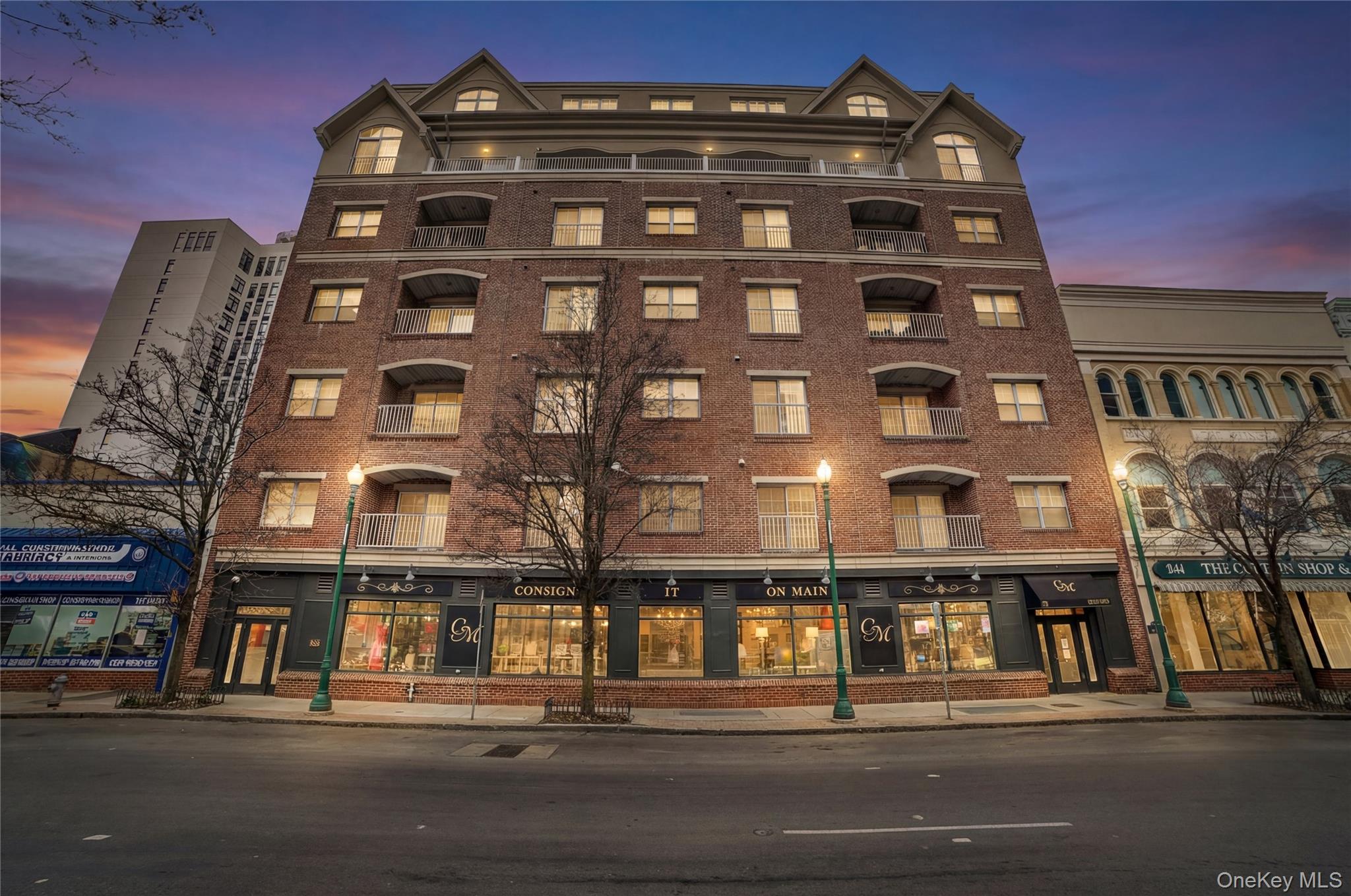 543 Main Street, Unit 502 New Rochelle, NY 10801 - Photo 30 of 31 Twilight view.