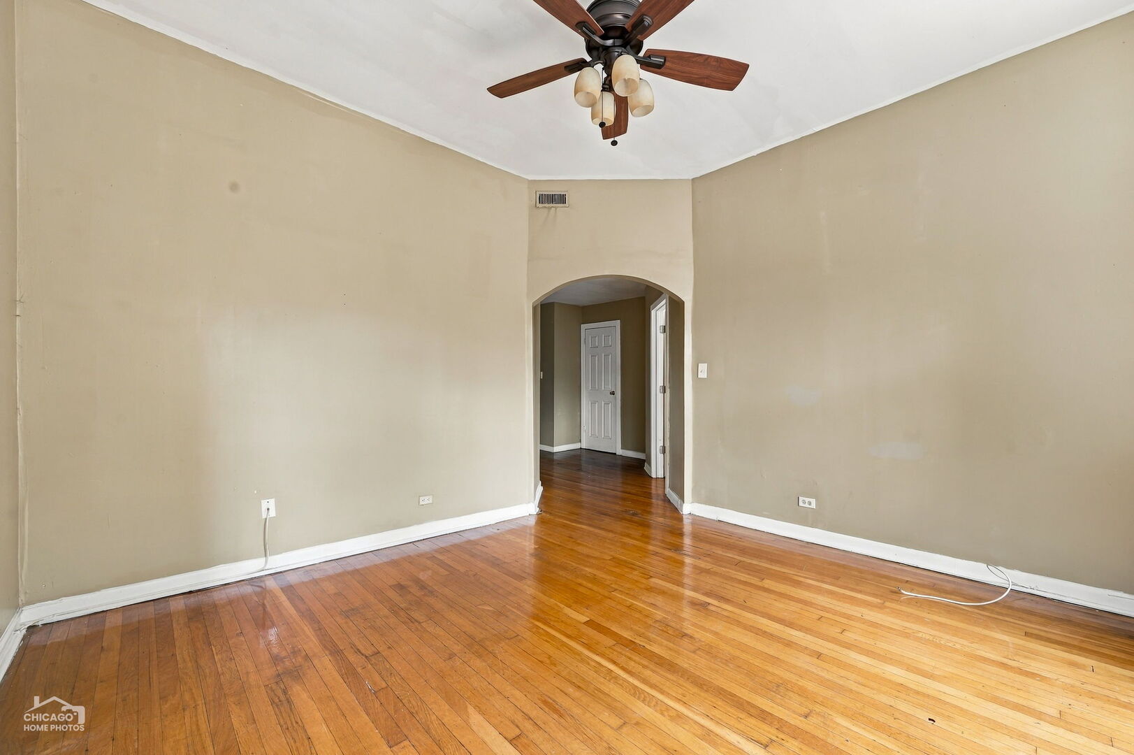 4540 North Sheridan Road, Unit 2 Chicago, IL 60640 - Photo 5 of 22 Gallery Image 5