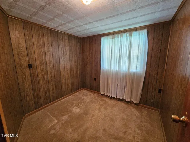 $130,000 | 220 Gillispie Road, Pounding Mill, VA 24637