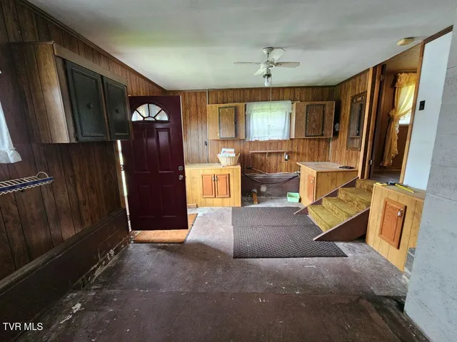 $130,000 | 220 Gillispie Road, Pounding Mill, VA 24637