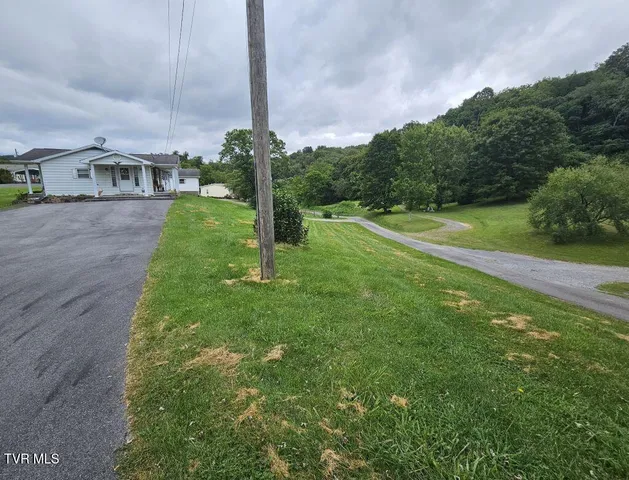 $130,000 | 220 Gillispie Road, Pounding Mill, VA 24637