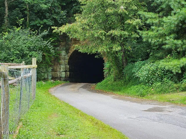 $130,000 | 220 Gillispie Road, Pounding Mill, VA 24637