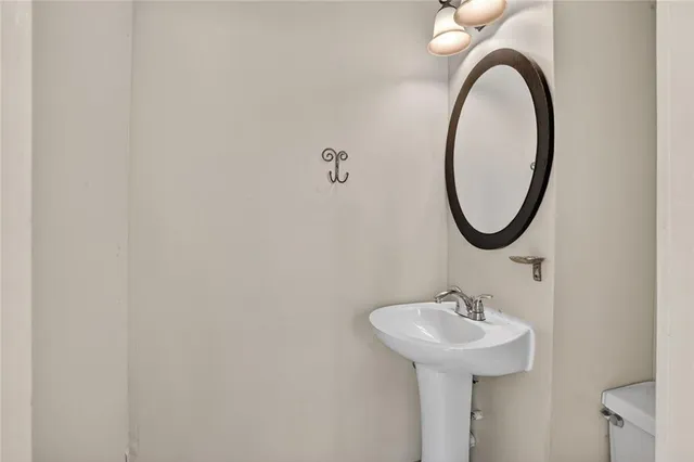 $1,400 | 409 Rosa Avenue, Unit D, Metairie, LA 70005