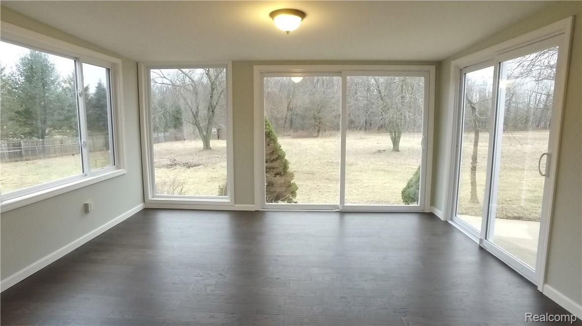21171 Armada Ridge Road Armada, MI 48005 - Photo 10 of 24 Sun Room 3.jpg