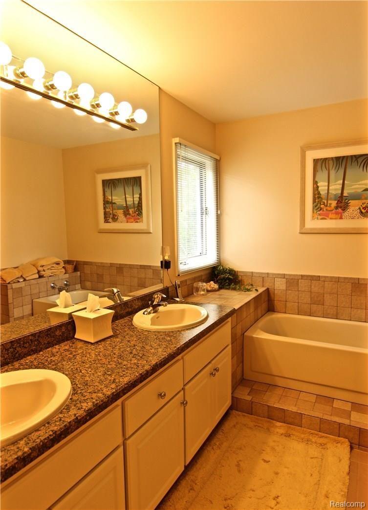 3367 Edmunton Drive Rochester, MI 48306 - Photo 55 of 82 L:\3367 Edmunton\IMG_2760.jpg