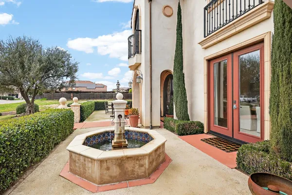 $1,852,700 | 2564 East Sarazen Avenue, Fresno, CA 93730