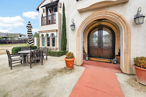 $1,852,700 | 2564 East Sarazen Avenue, Fresno, CA 93730
