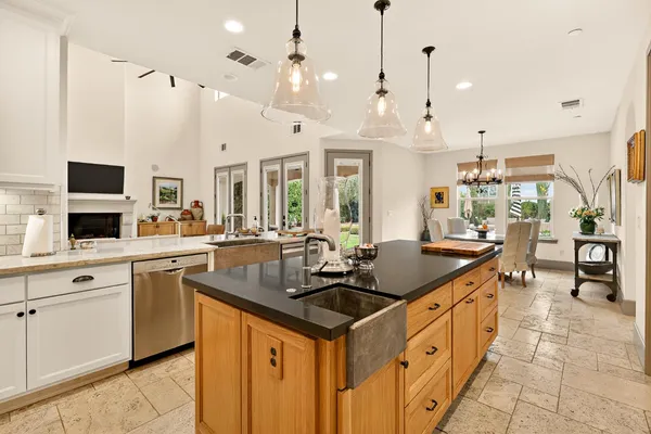 $1,852,700 | 2564 East Sarazen Avenue, Fresno, CA 93730