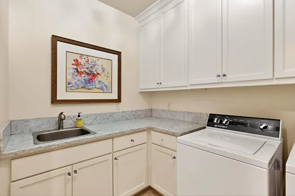 $1,852,700 | 2564 East Sarazen Avenue, Fresno, CA 93730