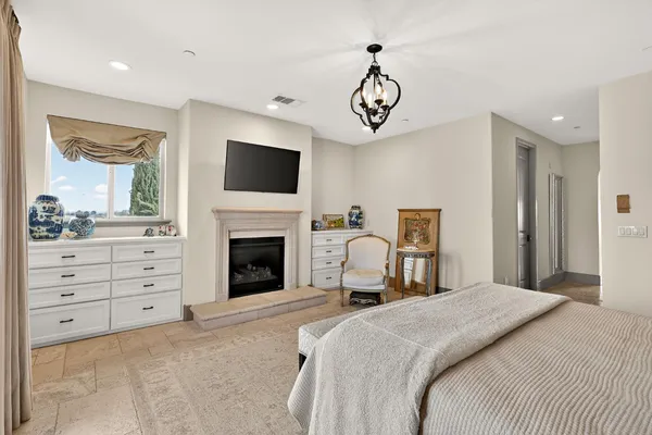 $1,852,700 | 2564 East Sarazen Avenue, Fresno, CA 93730