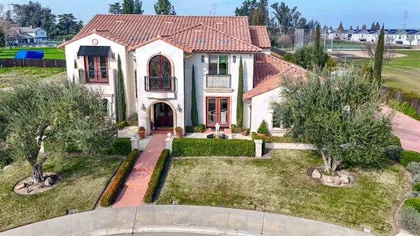 $1,852,700 | 2564 East Sarazen Avenue, Fresno, CA 93730