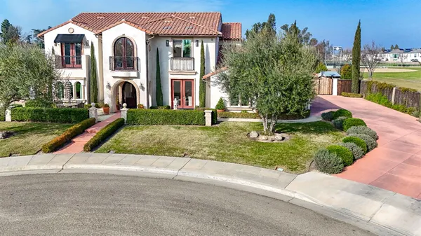 $1,852,700 | 2564 East Sarazen Avenue, Fresno, CA 93730