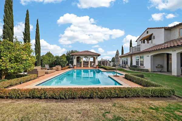 $1,852,700 | 2564 East Sarazen Avenue, Fresno, CA 93730