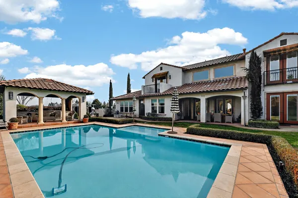$1,852,700 | 2564 East Sarazen Avenue, Fresno, CA 93730
