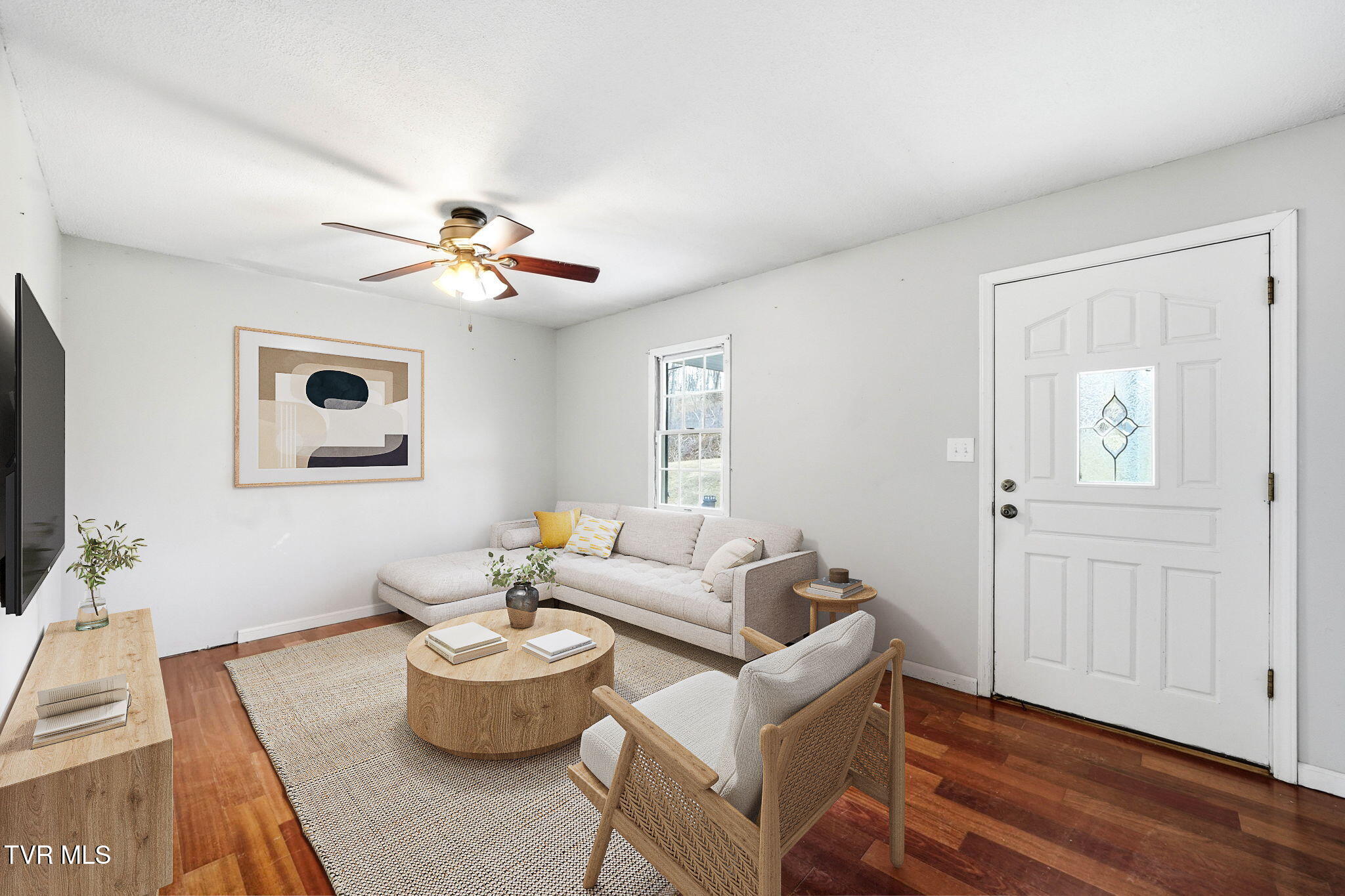 19486 Astor Road Abingdon, VA 24210 - Photo 5 of 49 49-web-or-mls-IMG_5614_Final