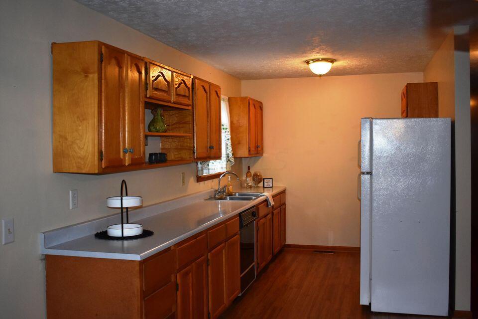 141 California Avenue Springfield, OH 45505 - Photo 8 of 29 8