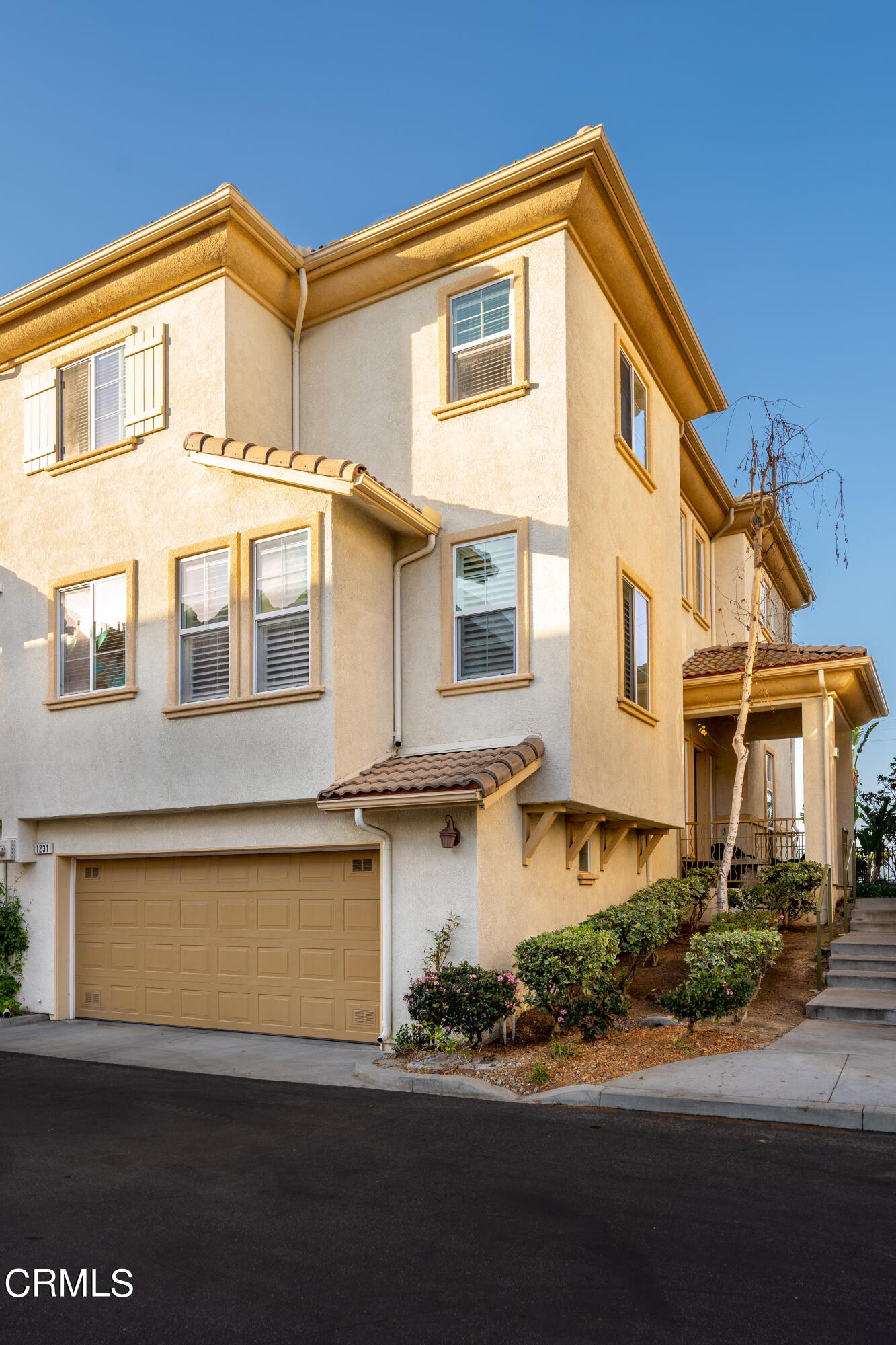 1231 Bayside Circle Oxnard, CA 93035 - Photo 2 of 34 1231 Bayside Cir MLS-27