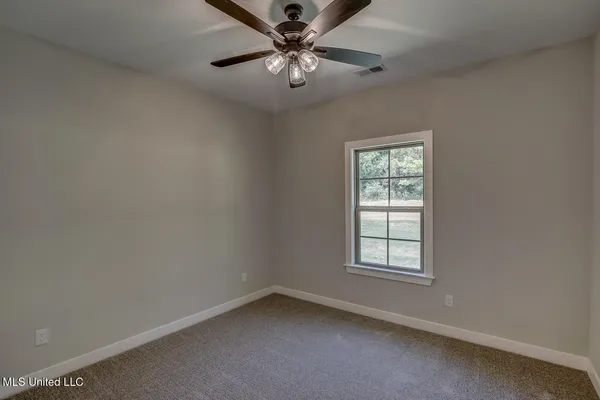 $569,900 | 1528 Tributary Drive, Hernando, MS 38632