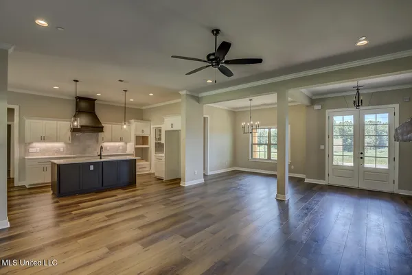 $569,900 | 1528 Tributary Drive, Hernando, MS 38632