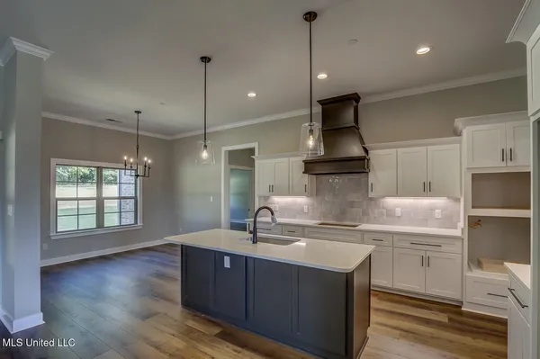 $569,900 | 1528 Tributary Drive, Hernando, MS 38632