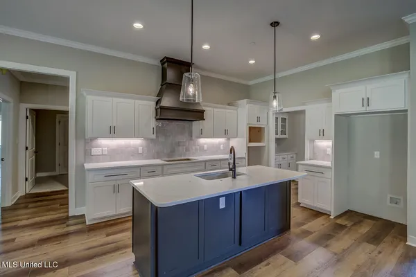 $569,900 | 1528 Tributary Drive, Hernando, MS 38632