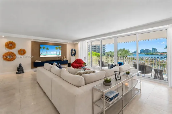 $2,695,000 | 3 Grove Isle Drive, Unit C410, Miami, FL 33133