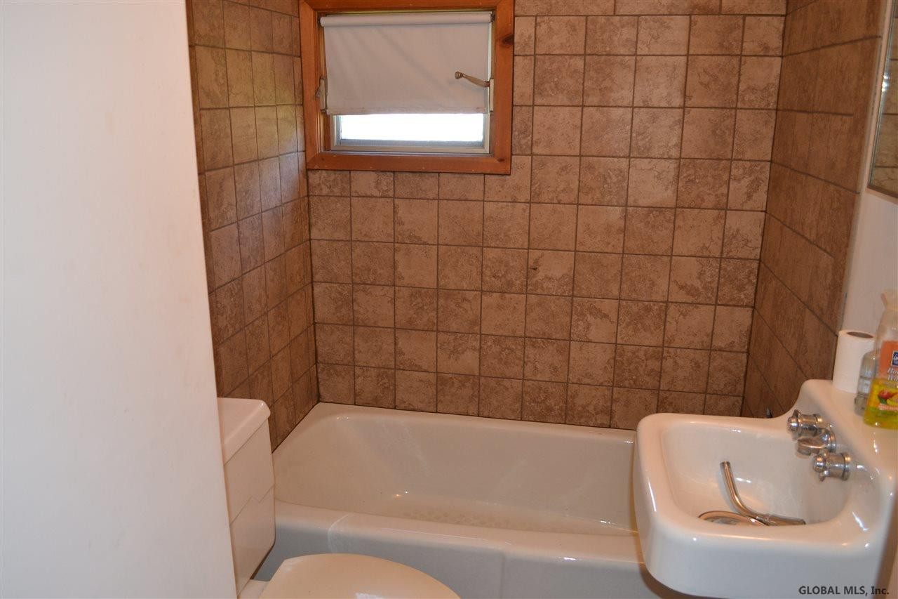 2301 Rosa Road Niskayuna, NY 12309 - Photo 12 of 14 Photo 12
